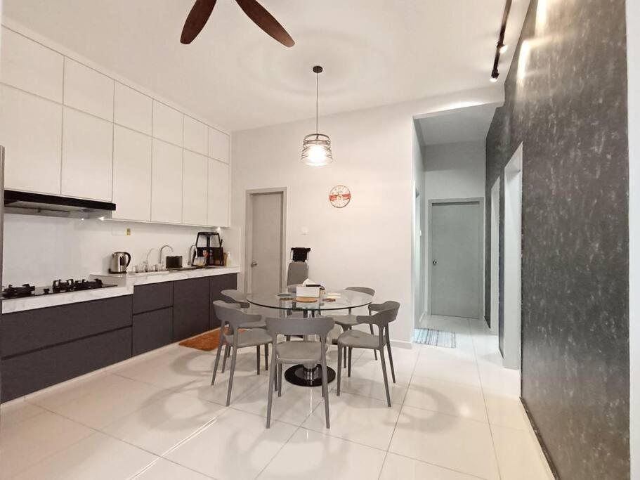 The Horizon 3br L18 Amaze By Grab A *